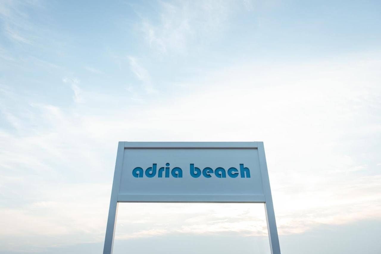 Adria Beach Hotel アルバ・アドリアティカ エクステリア 写真